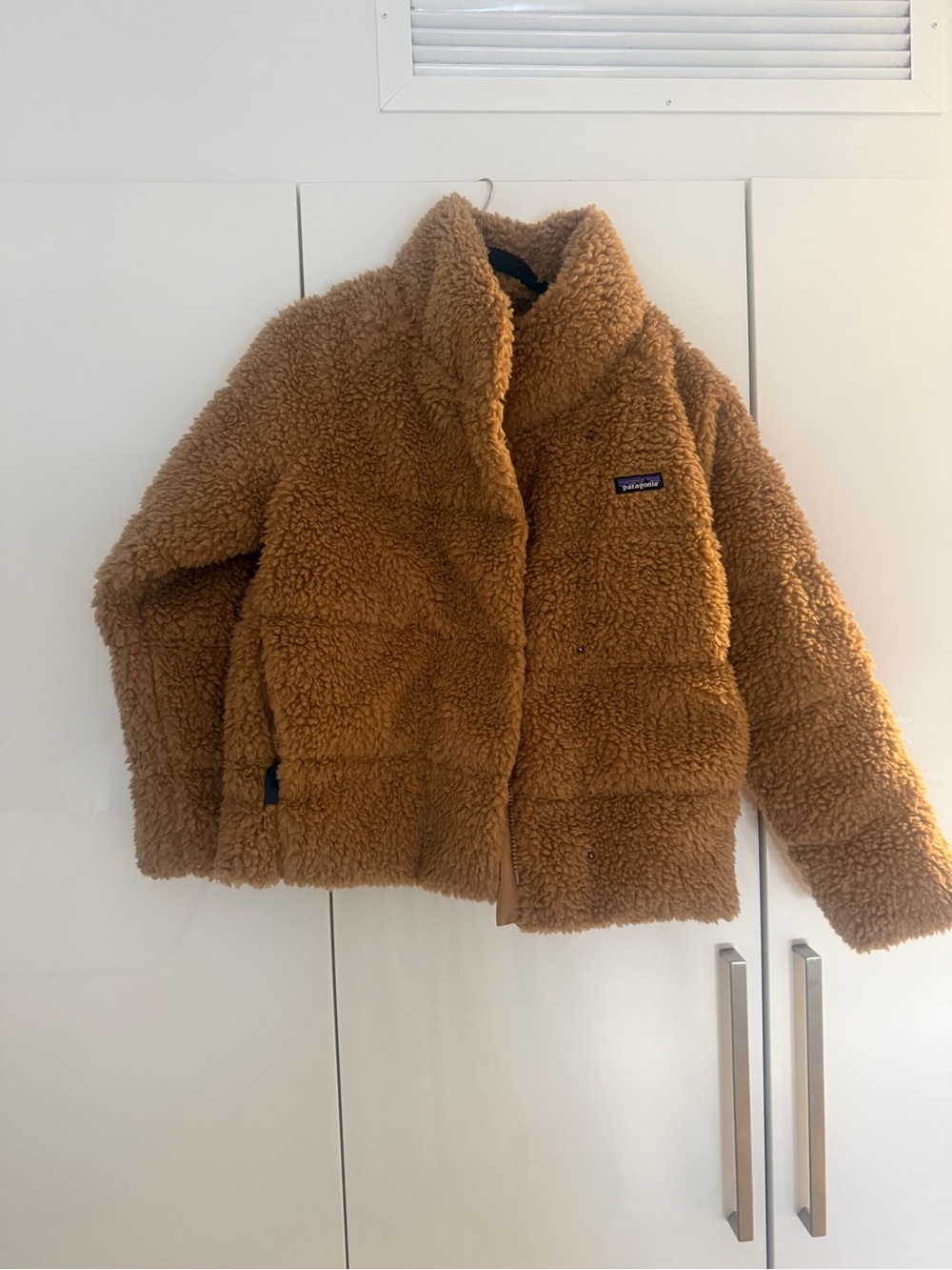 NWT PATAGONIA Bearfoot Tan High Pile Fleece Down Puffer Women Jacket - Picture 3 of 7